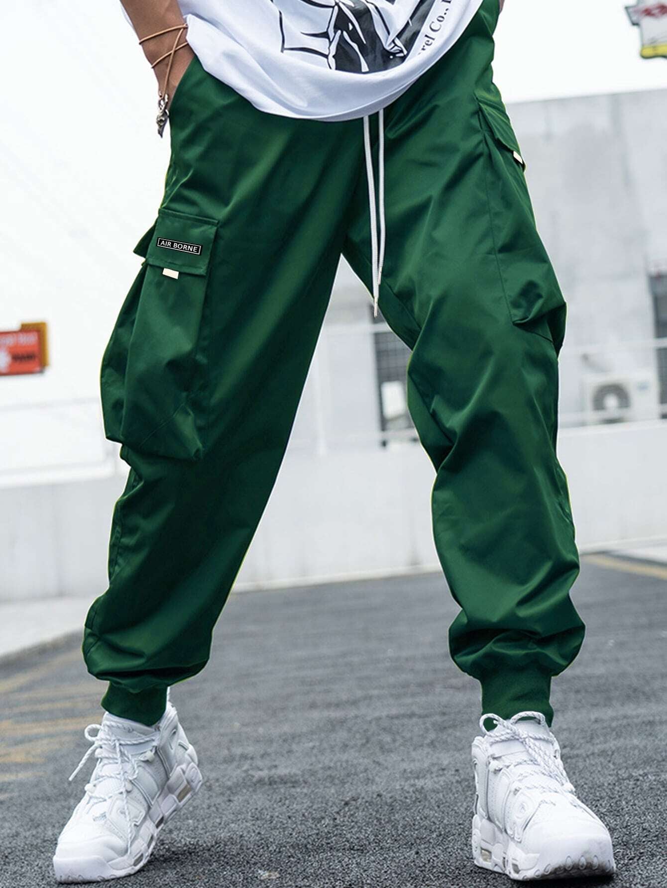 Manfinity Homme Men Letter Graphic Flap Pocket Drawstring Waist Cargo Pants